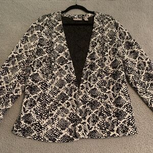 Chico's Womens Size 2 Large Black White Open Front Blazer Jacket Pockets Texture